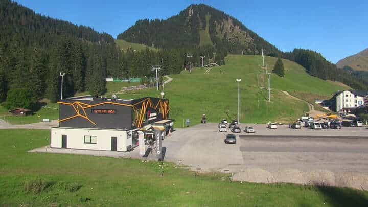 Berwang Egghof Sunjet webcam frame captured 15 September 2026 at 5:32 pm GMT+2