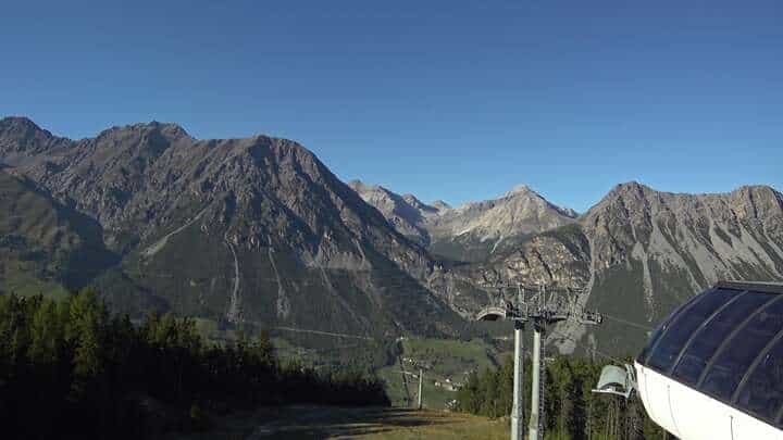 Bormio Arrivo Cabinovia Cima Piazzi webcam frame captured 15 September 2026 at 5:32 pm GMT+2