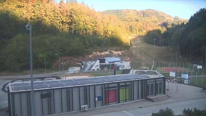 Hodruša Hámre Salamandra Resort webcam frame captured 15 September 2026 at 5:52 pm GMT+2