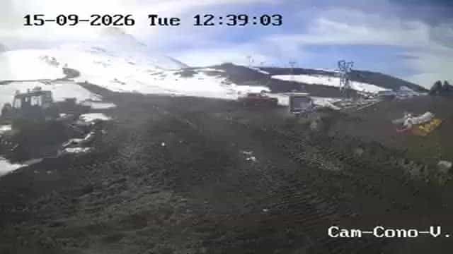 Volcán Osorno Volcano Cone webcam frame captured 15 September 2026 at 12:39 pm GMT-3