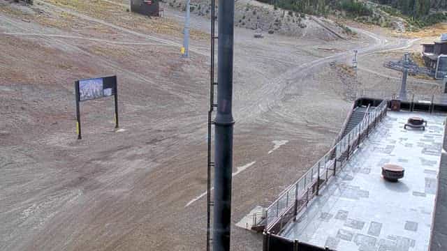 Mammoth Mountain Main Lodge webcam frame captured 5 October 2026 at 3:34 pm GMT-7