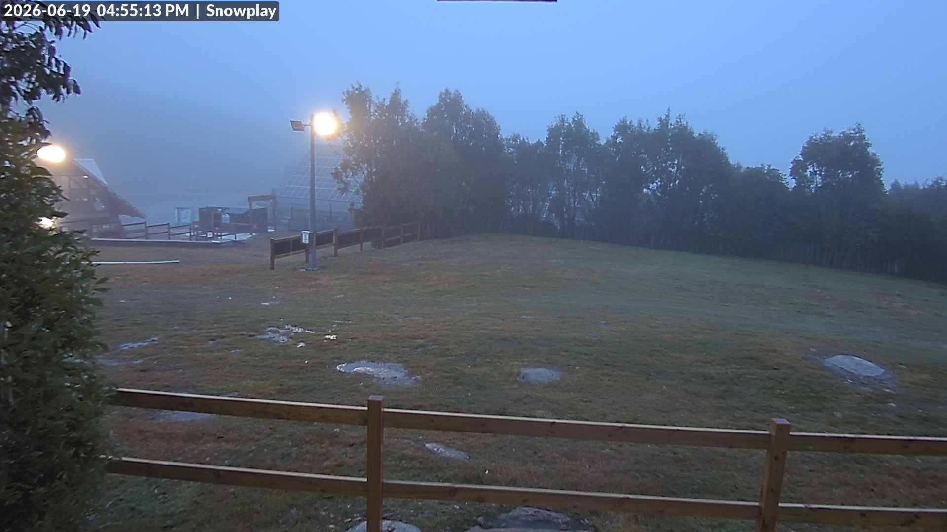 Lake Mountain Snow Play Area snow cam captured at 19 June 2026 at 5:00 pm AEST