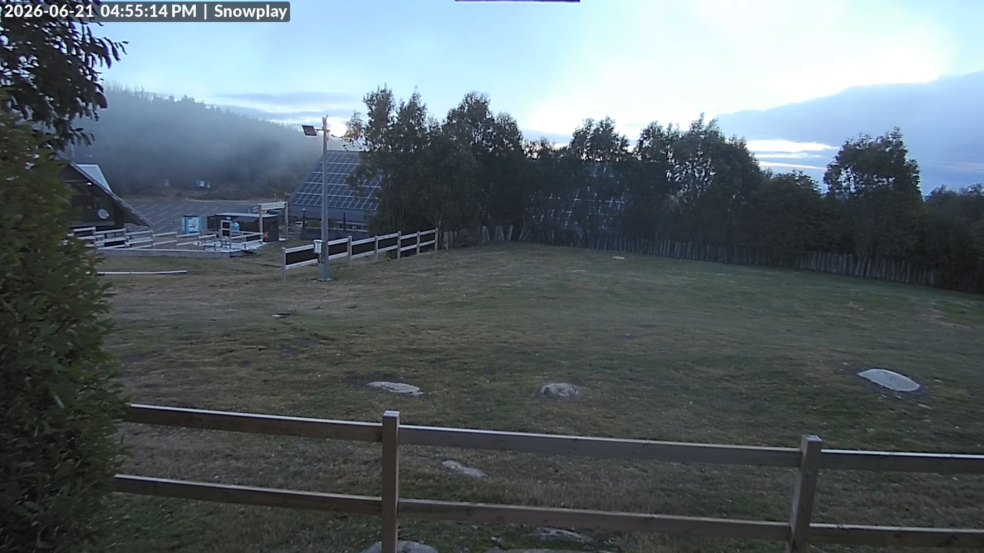 Lake Mountain Snow Play Area snow cam captured at 21 June 2026 at 4:58 pm AEST