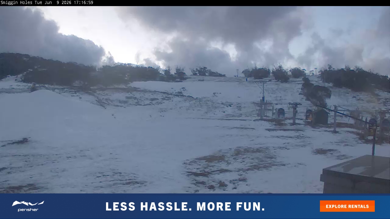 Perisher Smiggin Holes snow cam captured at 9 June 2026 at 5:22 pm AEST