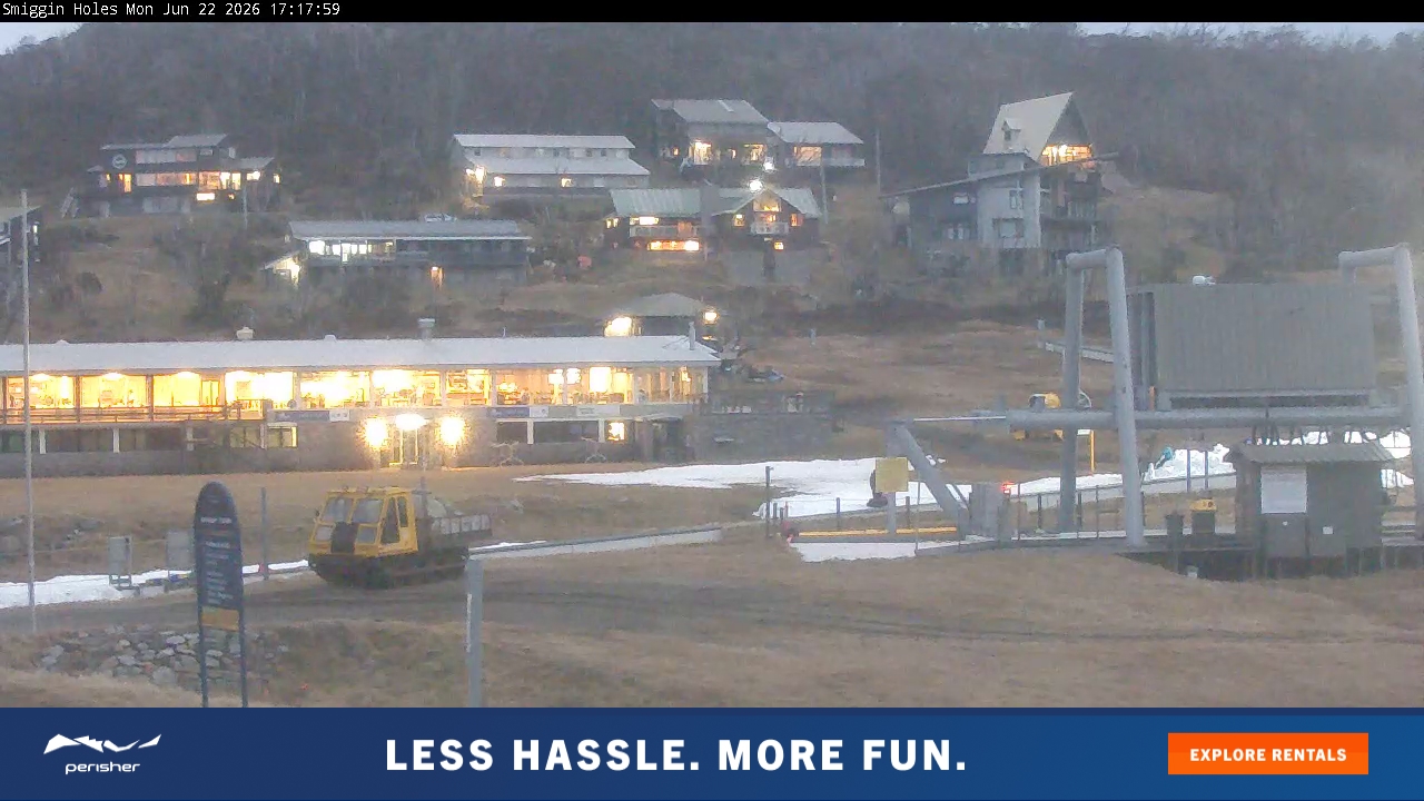 Perisher Smiggin Holes snow cam captured at 22 June 2026 at 5:22 pm AEST