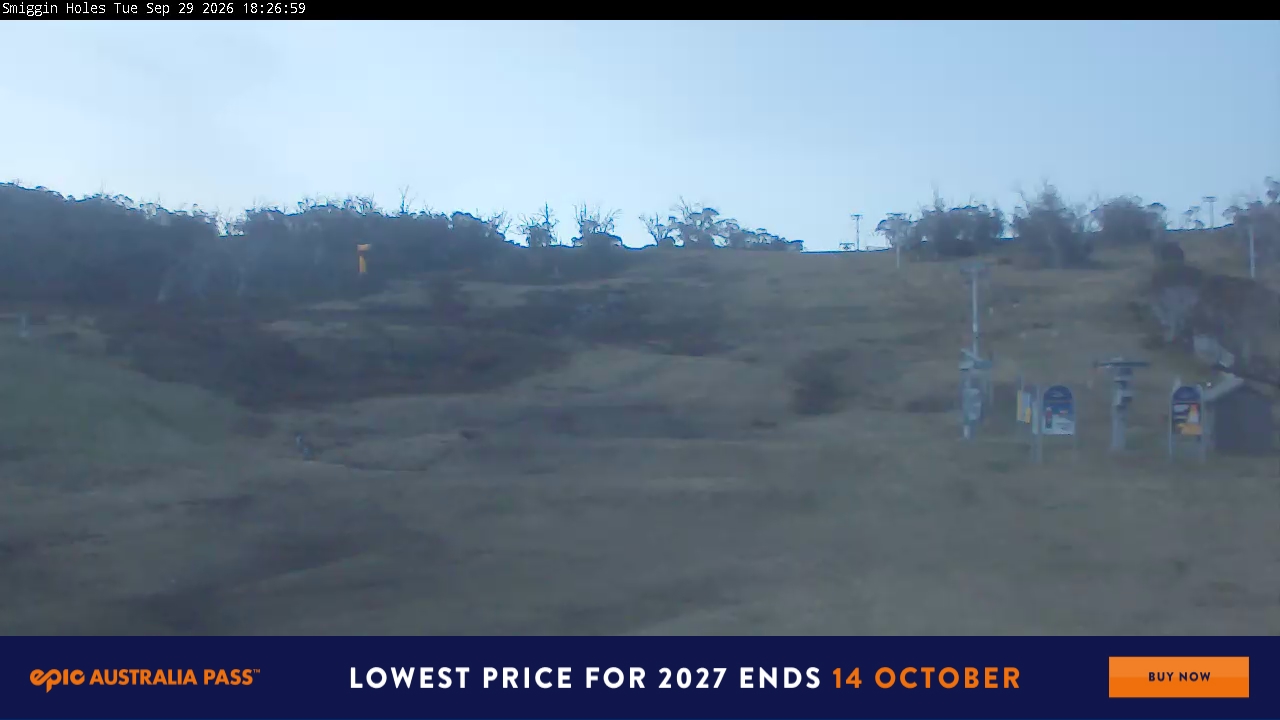 Perisher Smiggin Holes snow cam captured at 29 September 2026 at 6:33 pm AEST