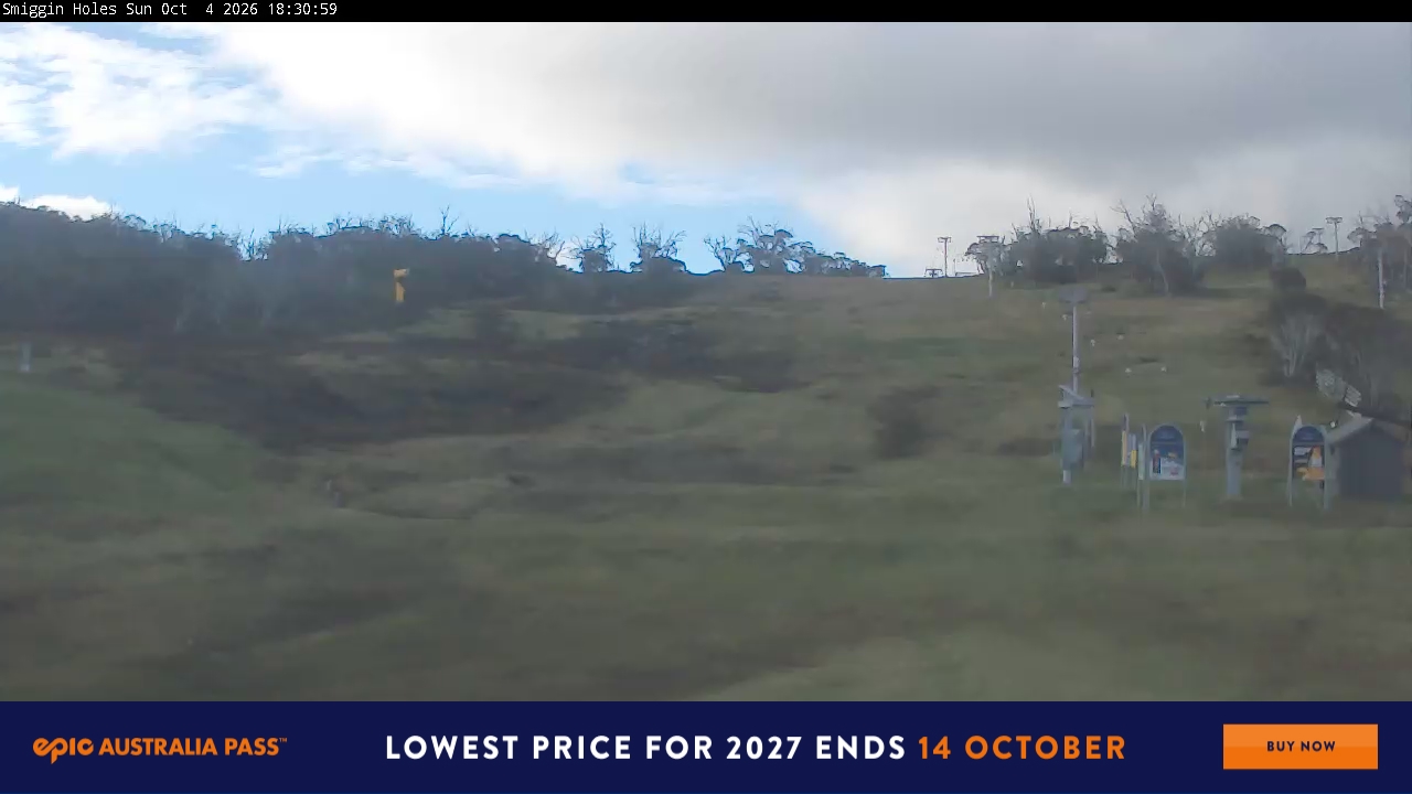 Perisher Smiggin Holes snow cam captured at 4 October 2026 at 6:31 pm AEDT