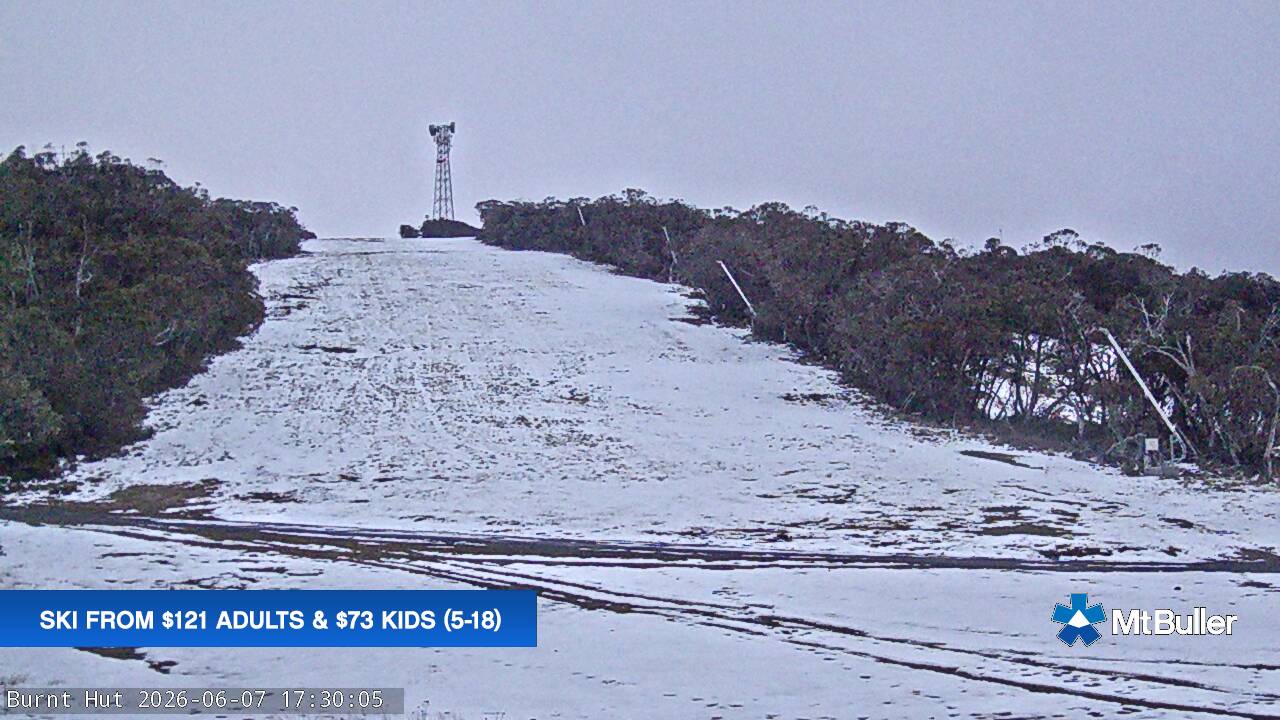 Mt Buller Burnt Hut snow cam captured at 7 June 2026 at 11:05 pm AEST