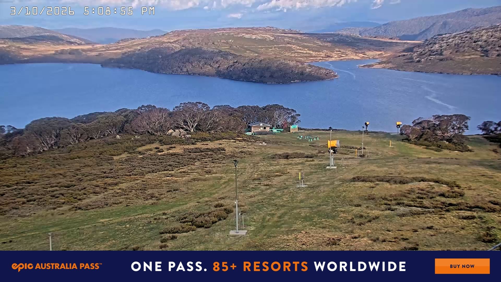 Falls Creek Drover's Dream Lake View snow cam captured at 3 October 2026 at 5:21 pm AEST