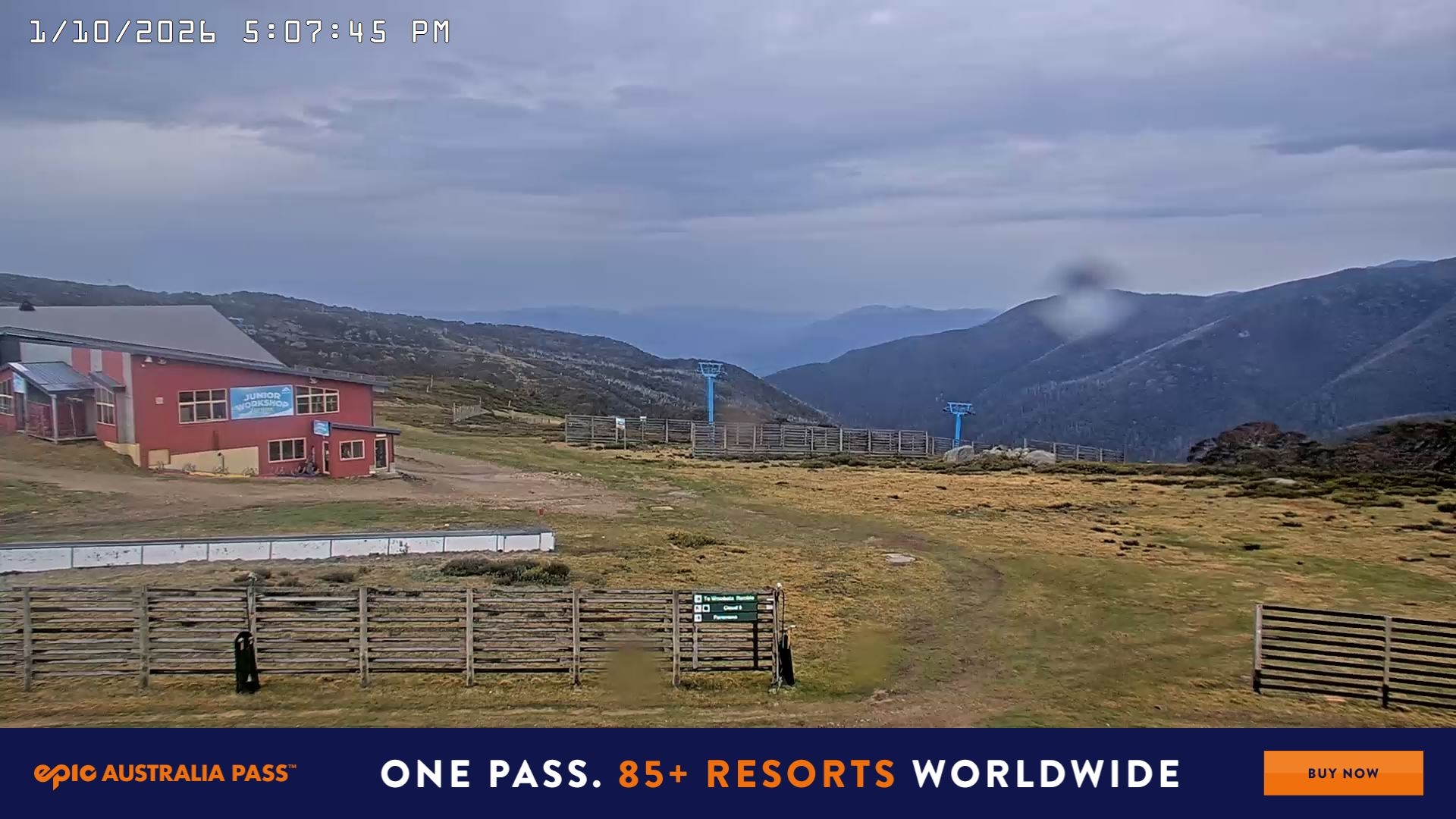 Falls Creek Cloud 9 snow cam captured at 1 October 2026 at 5:18 pm AEST