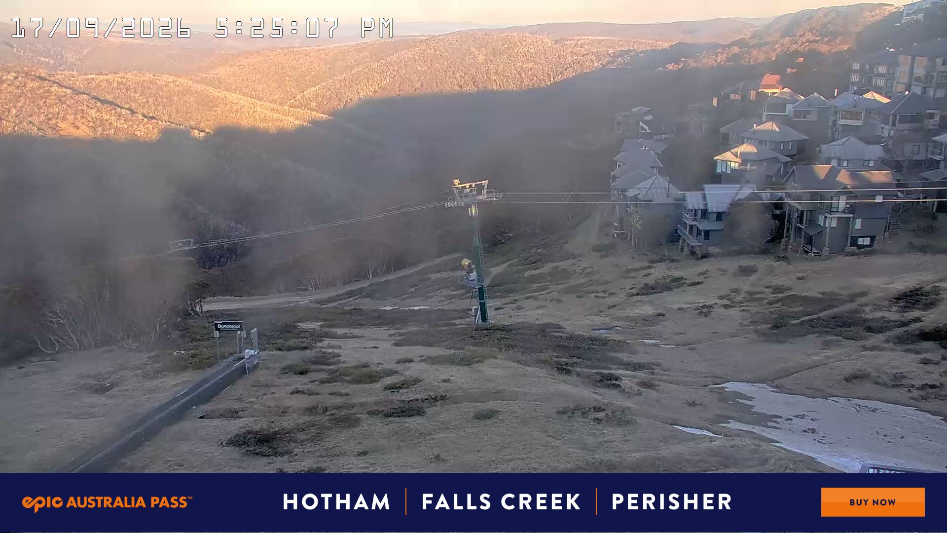Mt Hotham Hotham Heights snow cam captured at 17 September 2026 at 5:33 pm AEST