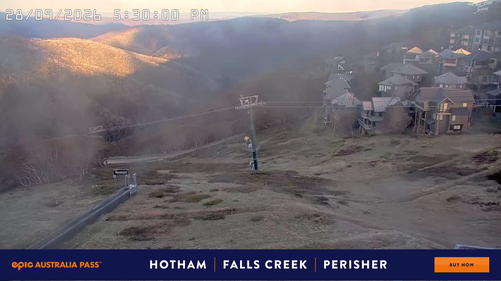 Mt Hotham Hotham Heights snow cam captured at 28 September 2026 at 5:39 pm AEST