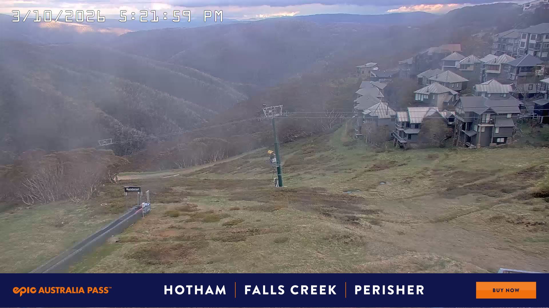 Mt Hotham Hotham Heights snow cam captured at 3 October 2026 at 5:37 pm AEST
