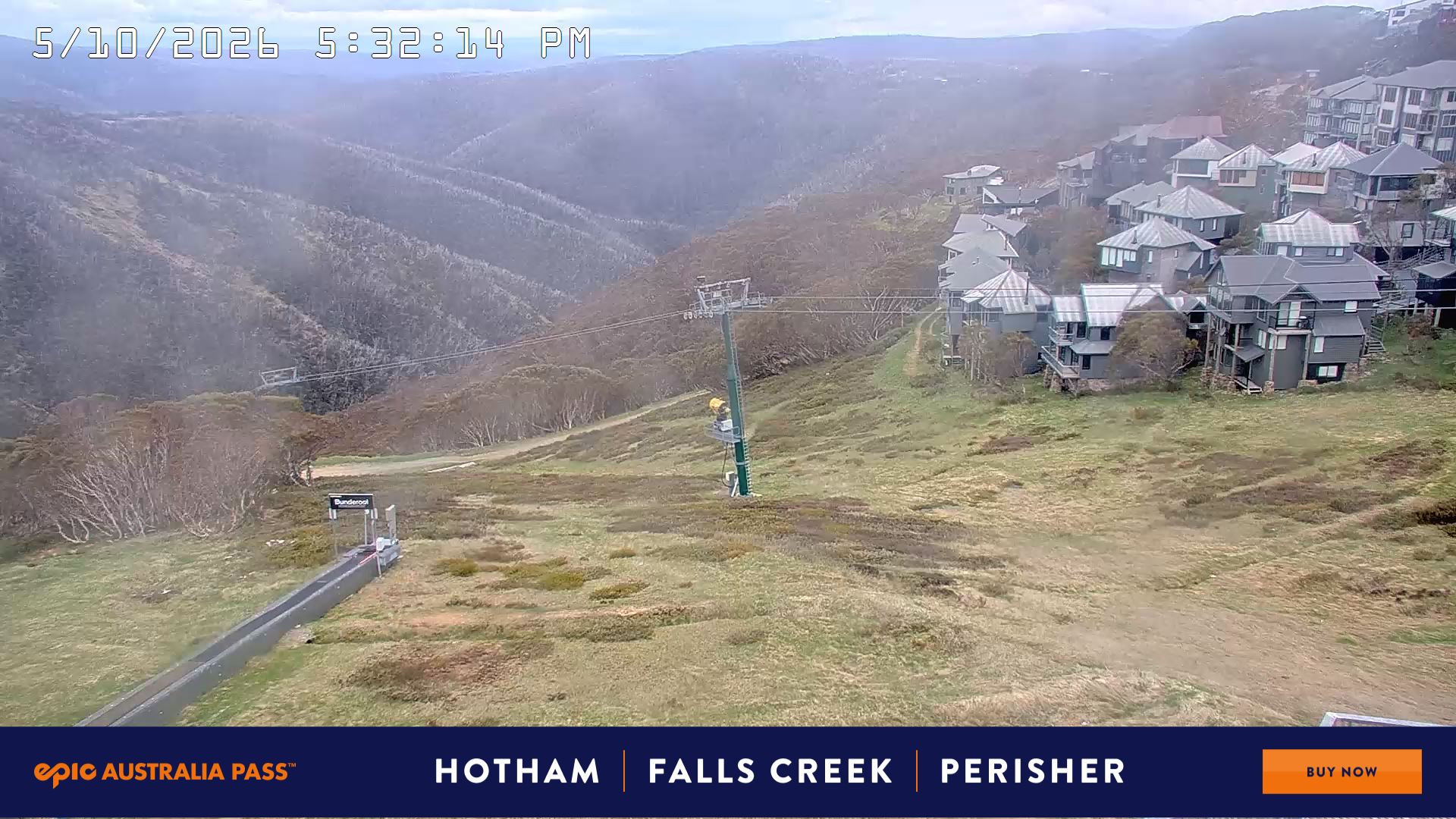 Mt Hotham Hotham Heights snow cam captured at 5 October 2026 at 5:42 pm AEDT
