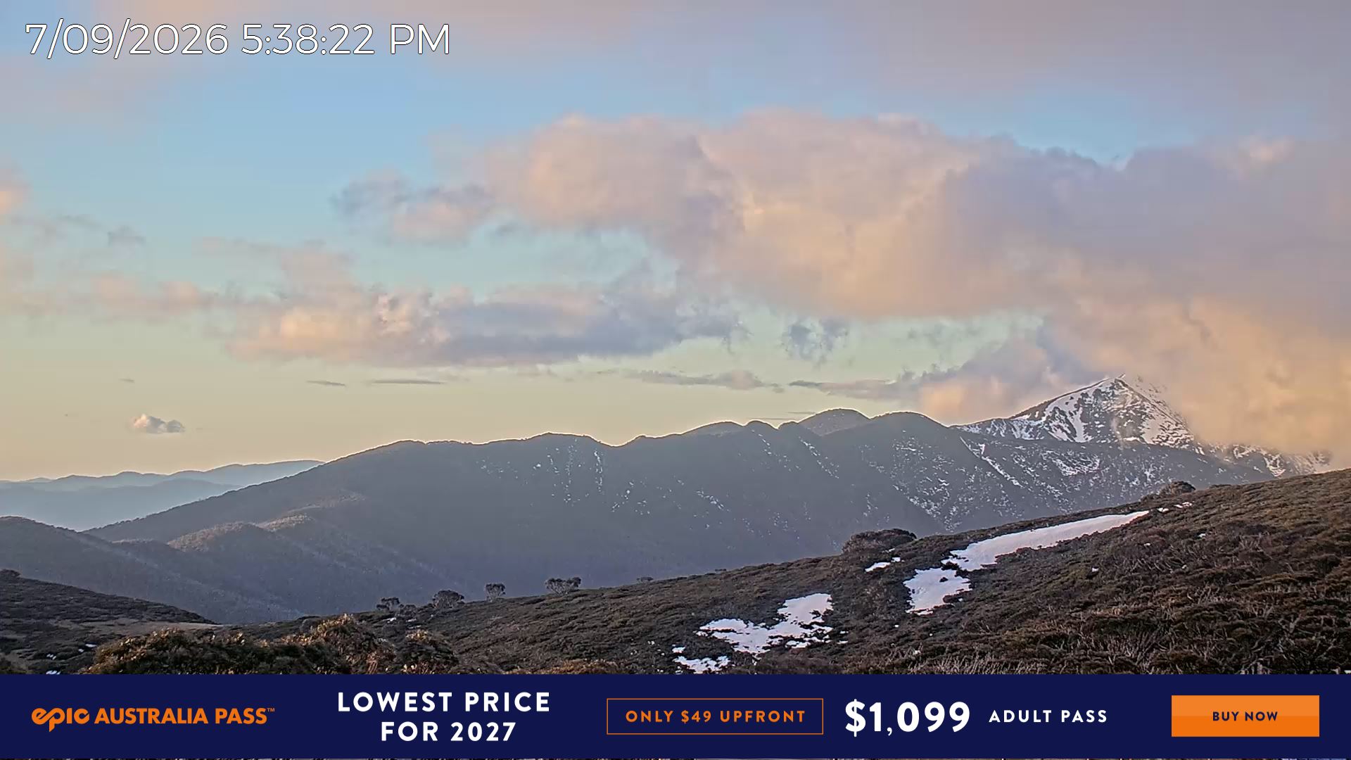 Mt Hotham Razorback snow cam captured at 7 September 2026 at 5:43 pm AEST