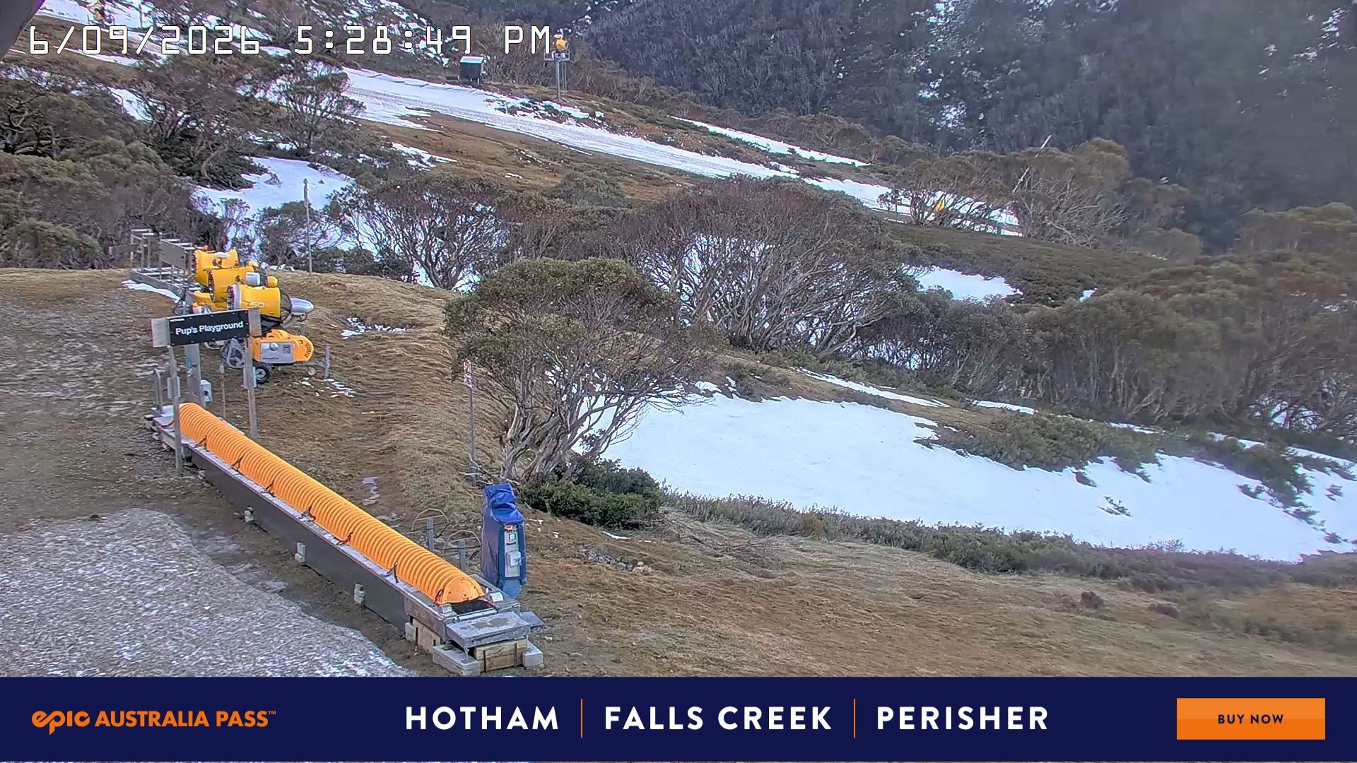 Mt Hotham Pup's and Sun Run snow cam captured at 6 September 2026 at 5:33 pm AEST