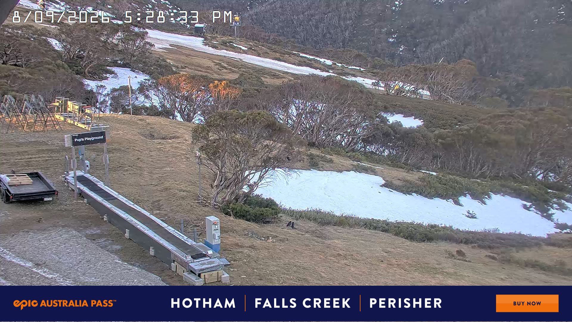 Mt Hotham Pup's and Sun Run snow cam captured at 8 September 2026 at 5:33 pm AEST