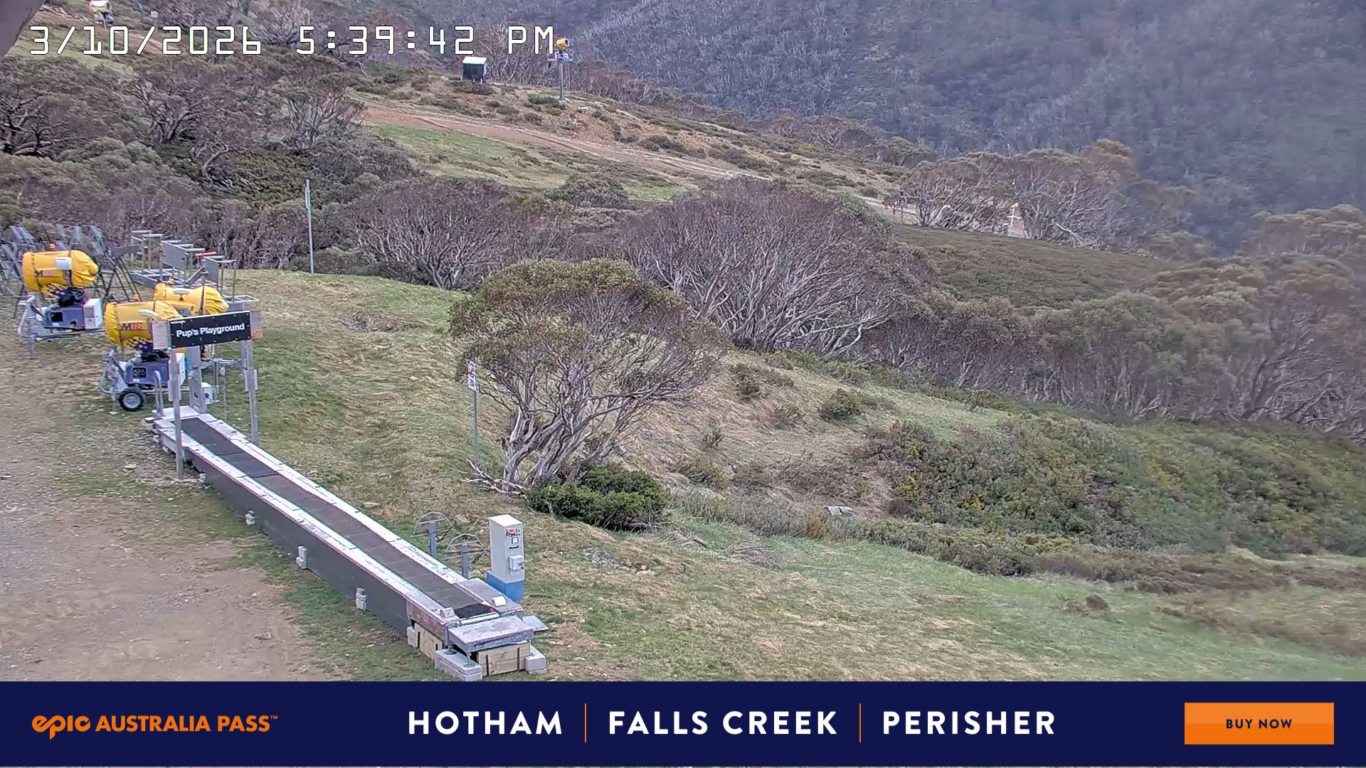 Mt Hotham Pup's and Sun Run snow cam captured at 3 October 2026 at 5:43 pm AEST