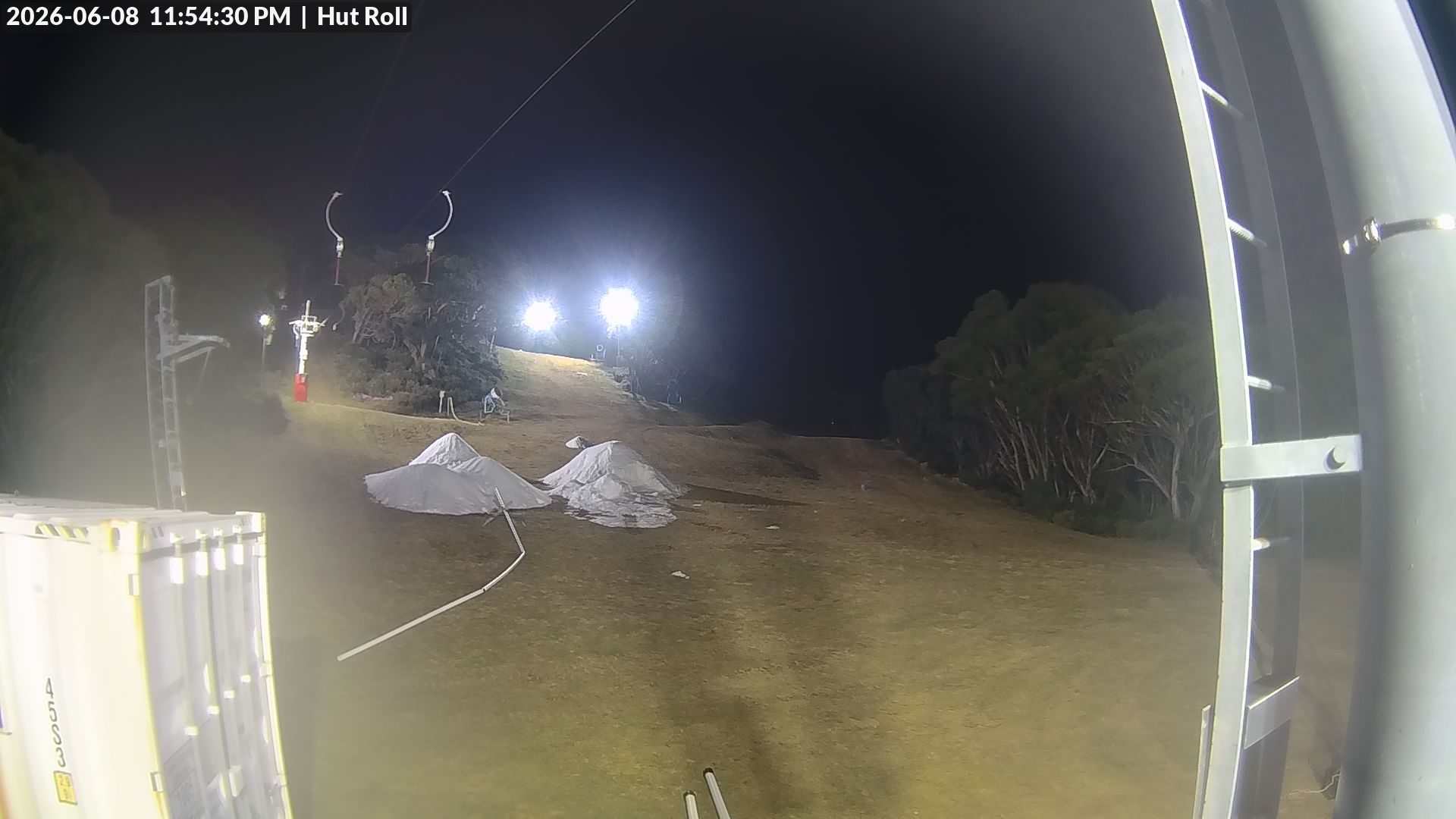 Mt Baw Baw Hut Roll snow cam captured at 8 June 2026 at 11:58 pm AEST