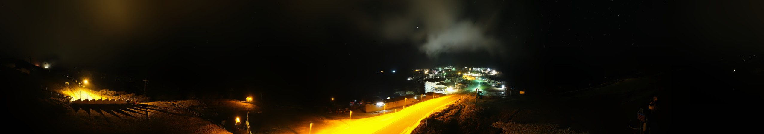 Mt Hotham Mt Hotham Summit 360 snow cam captured at 12 September 2026 at 11:46 pm AEST