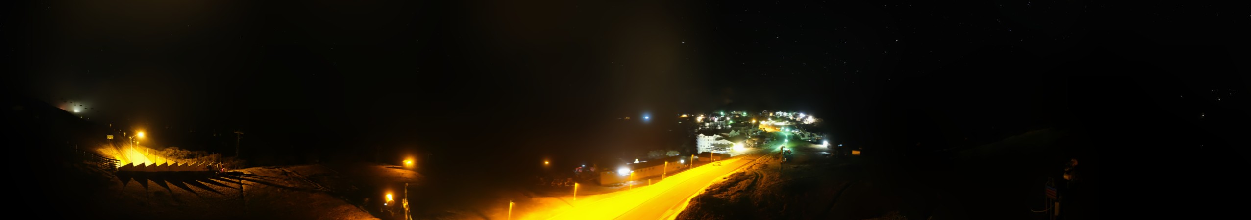 Mt Hotham Mt Hotham Summit 360 snow cam captured at 14 September 2026 at 11:51 pm AEST