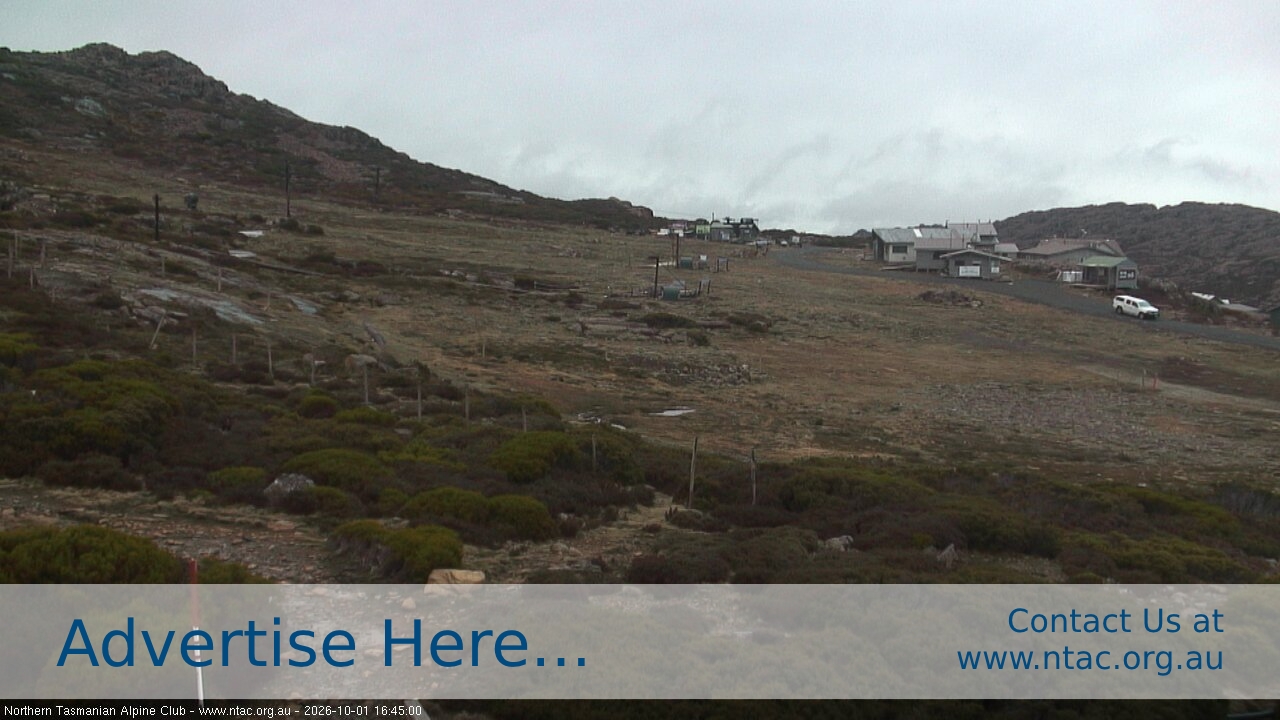 Ben Lomond NTAC Front Slopes snow cam captured at 1 October 2026 at 4:47 pm AEST