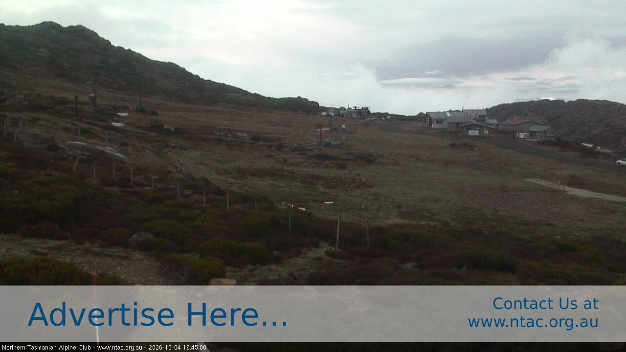 Ben Lomond NTAC Front Slopes snow cam captured at 4 October 2026 at 5:01 pm AEDT