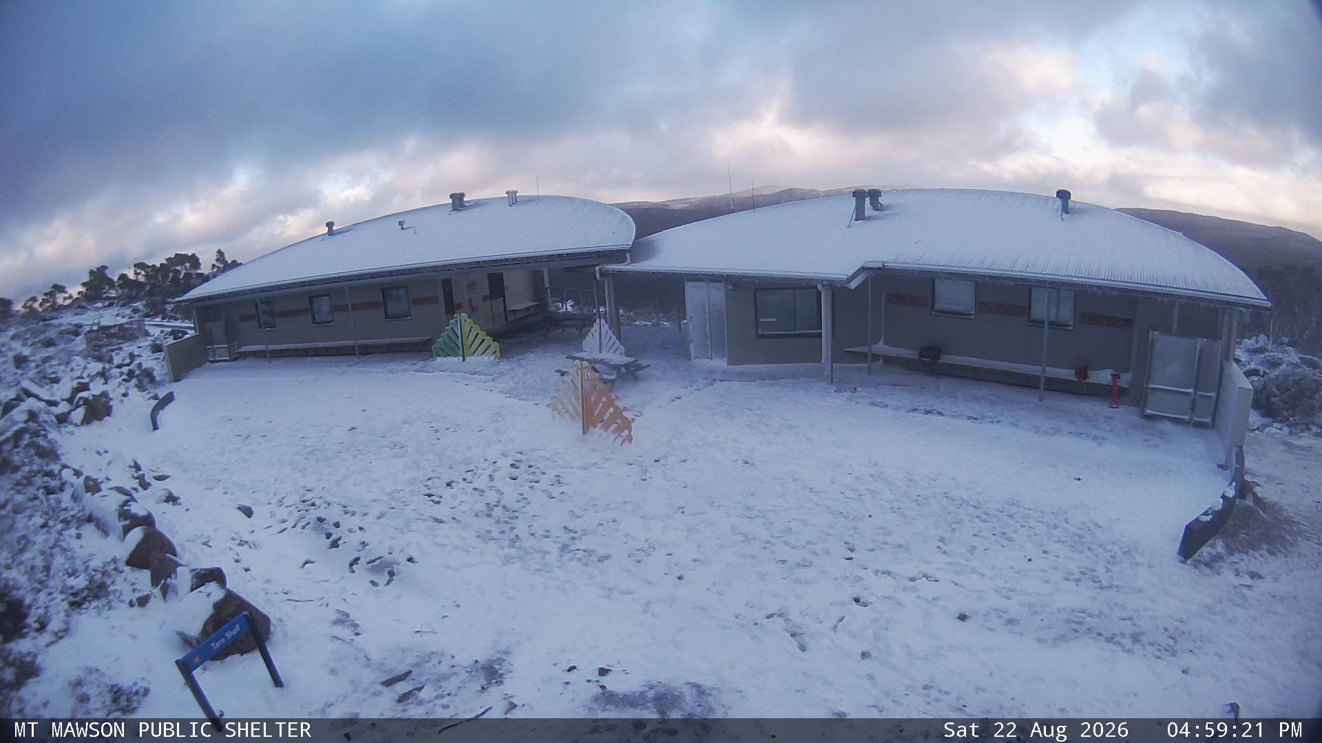 Mt Mawson Public Shelter snow cam captured at 22 August 2026 at 5:13 pm AEST