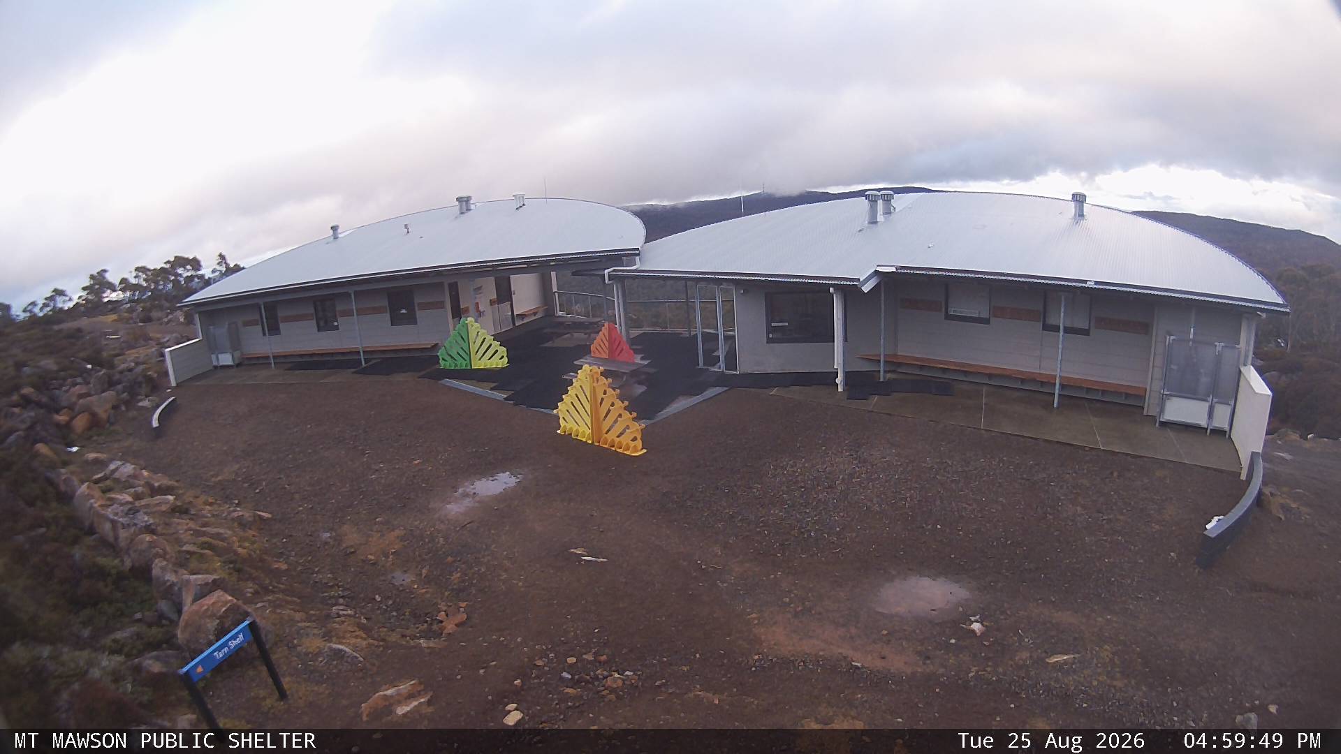 Mt Mawson Public Shelter snow cam captured at 25 August 2026 at 5:13 pm AEST