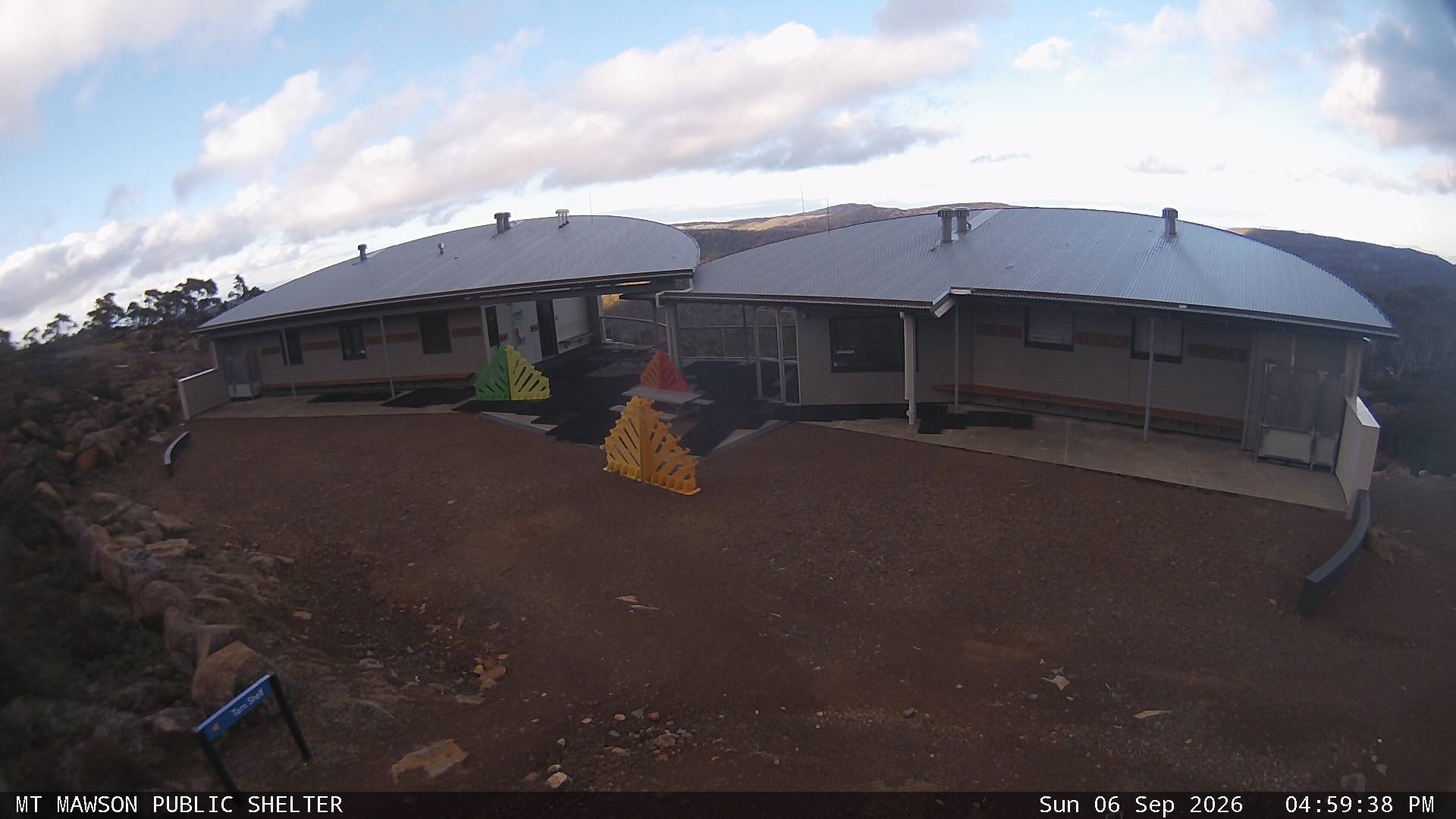 Mt Mawson Public Shelter snow cam captured at 6 September 2026 at 5:01 pm AEST
