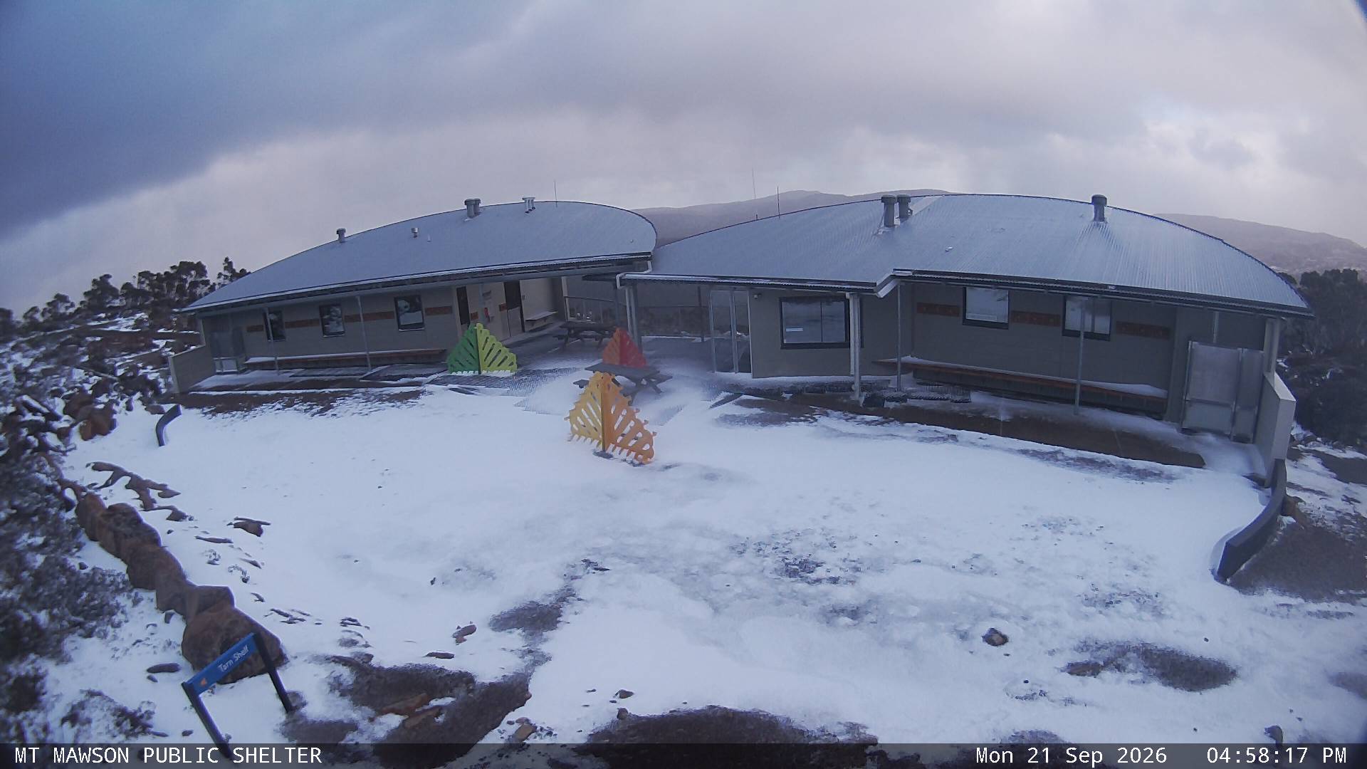 Mt Mawson Public Shelter snow cam captured at 21 September 2026 at 5:09 pm AEST