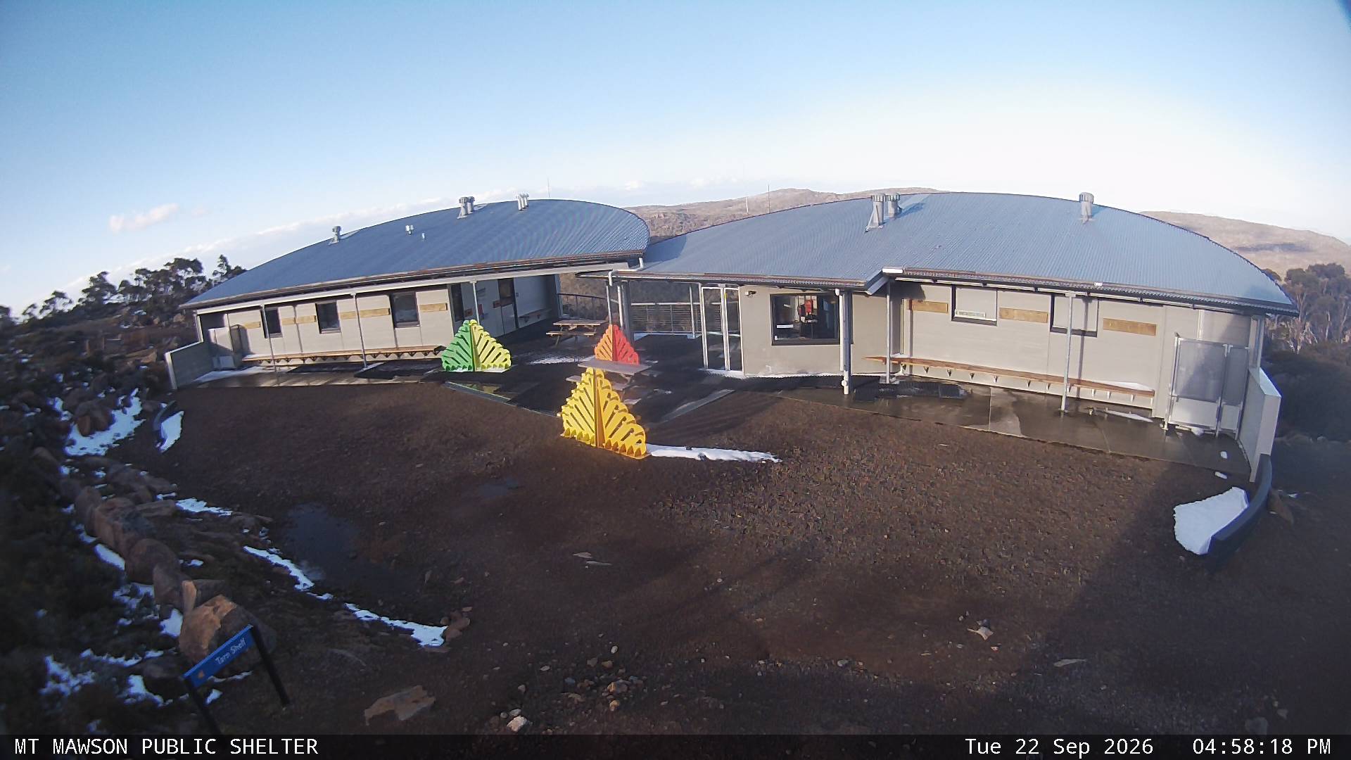 Mt Mawson Public Shelter snow cam captured at 22 September 2026 at 5:13 pm AEST