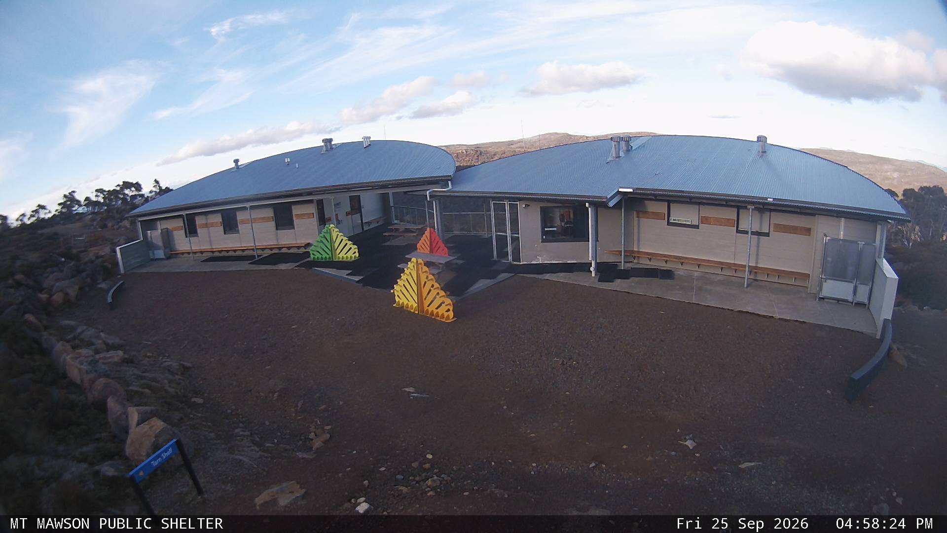 Mt Mawson Public Shelter snow cam captured at 25 September 2026 at 5:13 pm AEST