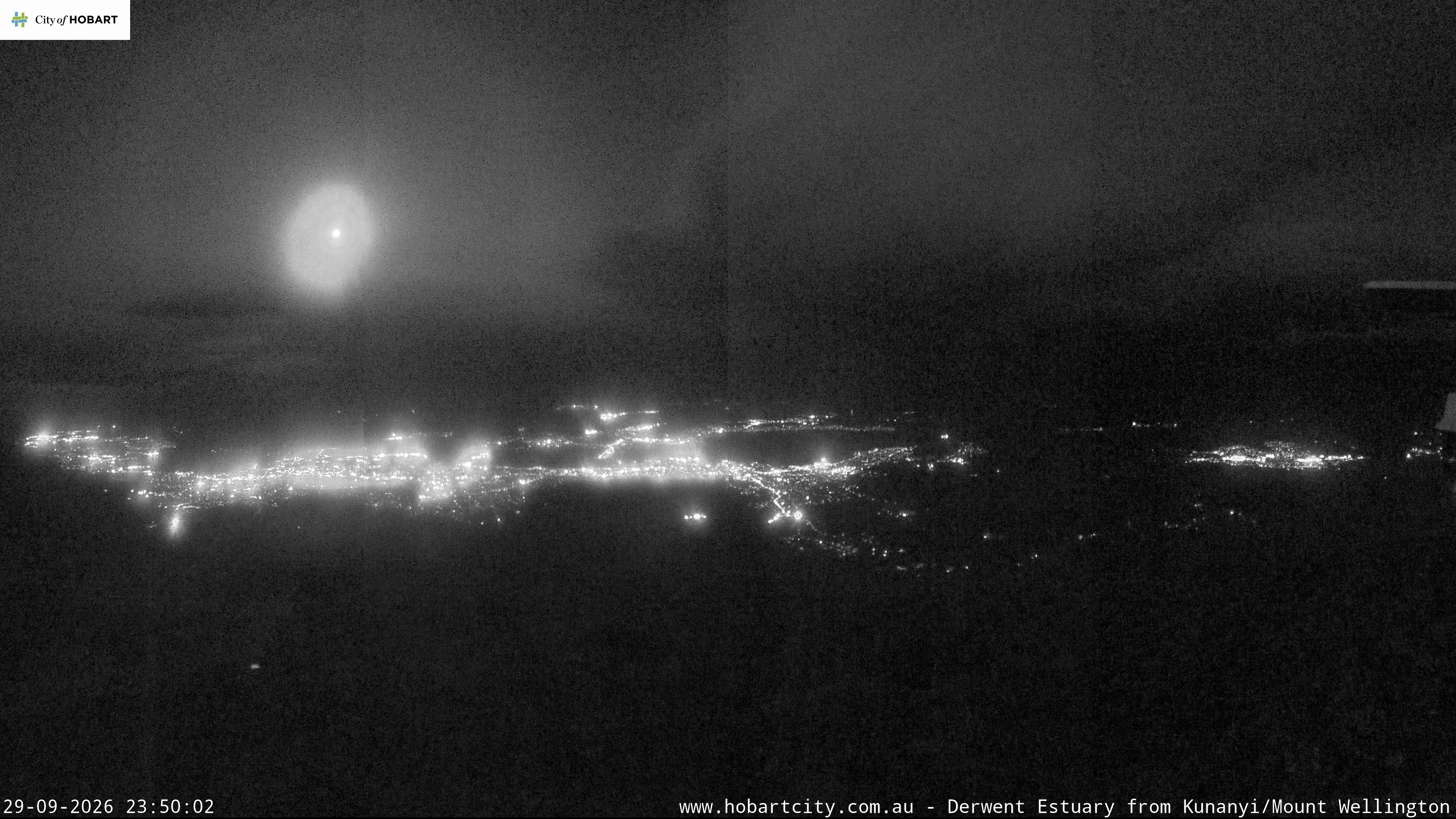 kunanyi / Mt Wellington Hobart and Derwent Estuary snow cam captured at 29 September 2026 at 11:51 pm AEST