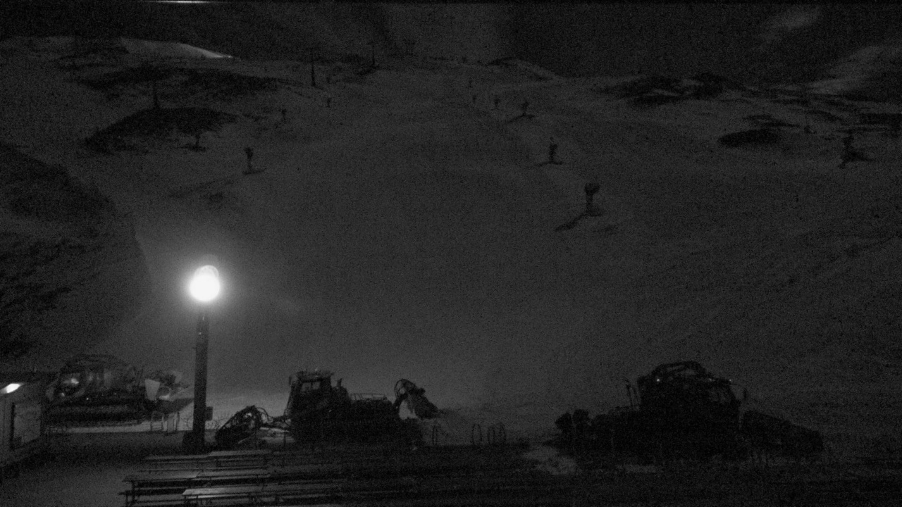 Coronet Peak Coronet Peak snow cam captured at 25 September 2026 at 9:34 pm NZST