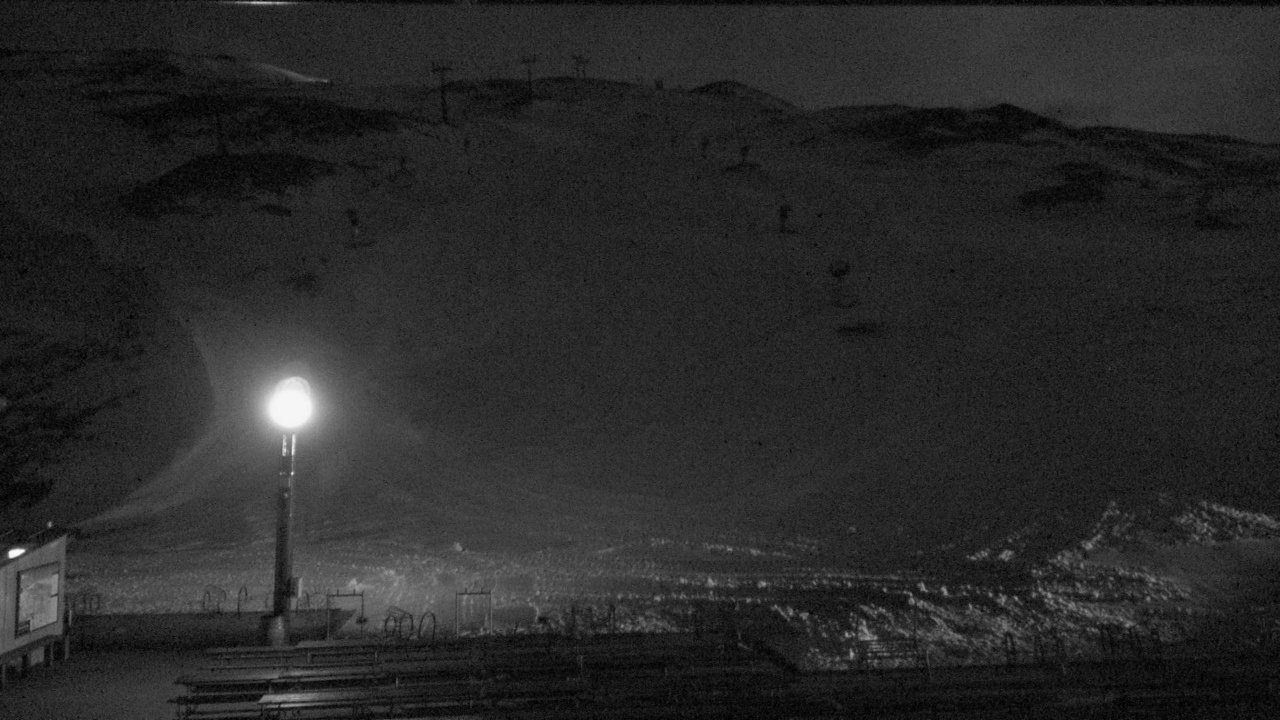 Coronet Peak Coronet Peak snow cam captured at 26 September 2026 at 9:34 pm NZST