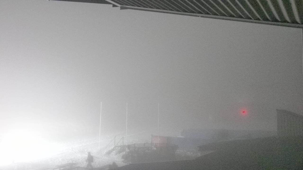 Coronet Peak Meadows Base snow cam captured at 6 September 2026 at 11:41 pm NZST