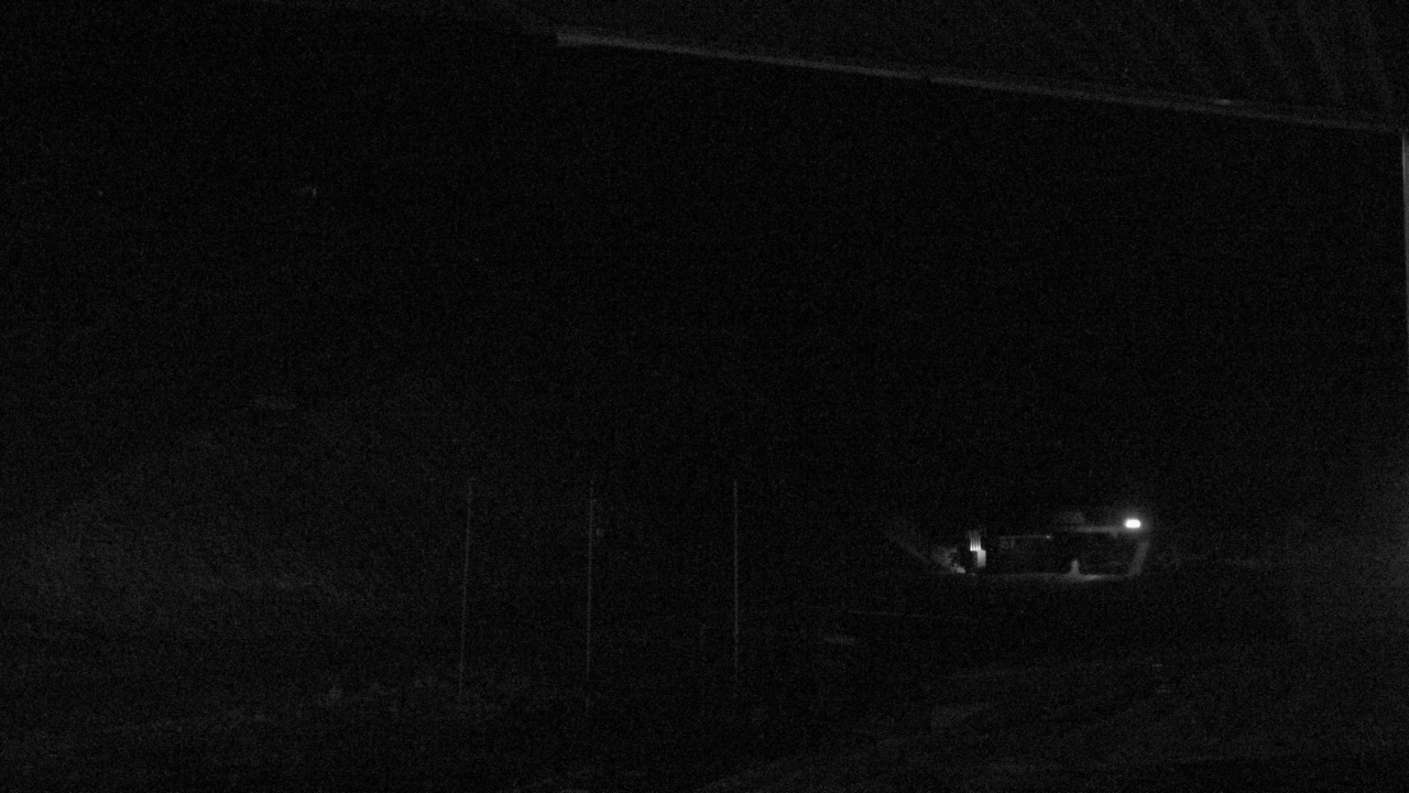Coronet Peak Meadows Base snow cam captured at 28 September 2026 at 9:32 pm NZDT