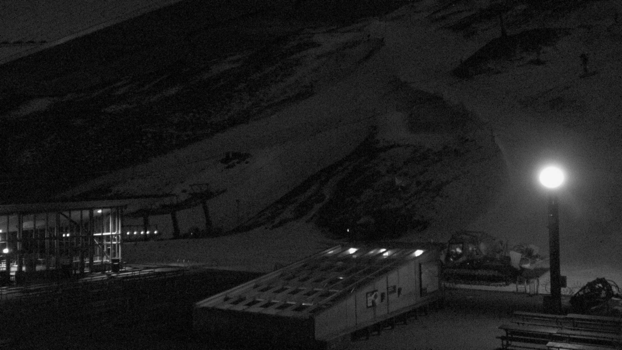 Coronet Peak Coronet Express snow cam captured at 25 September 2026 at 9:34 pm NZST