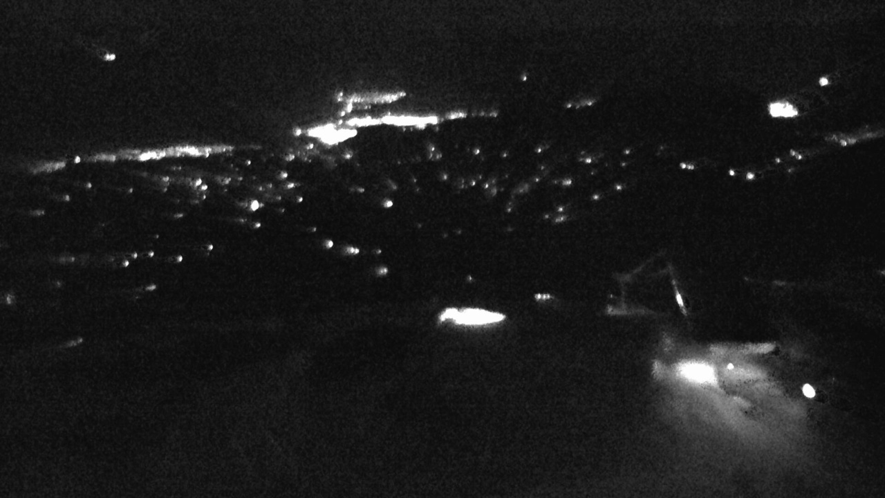 Coronet Peak Coronet Peak Summit snow cam captured at 2 October 2026 at 9:36 pm NZDT