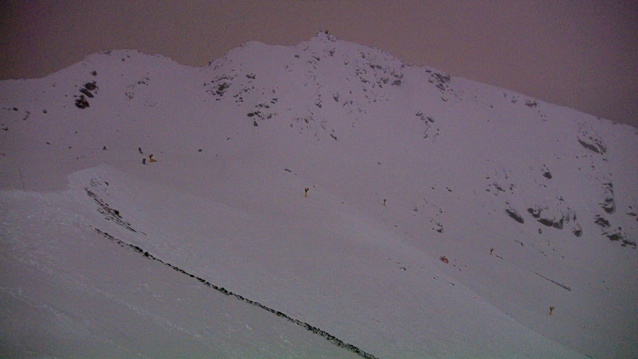 The Remarkables Shadow Basin snow cam captured at 24 September 2026 at 9:06 pm NZST