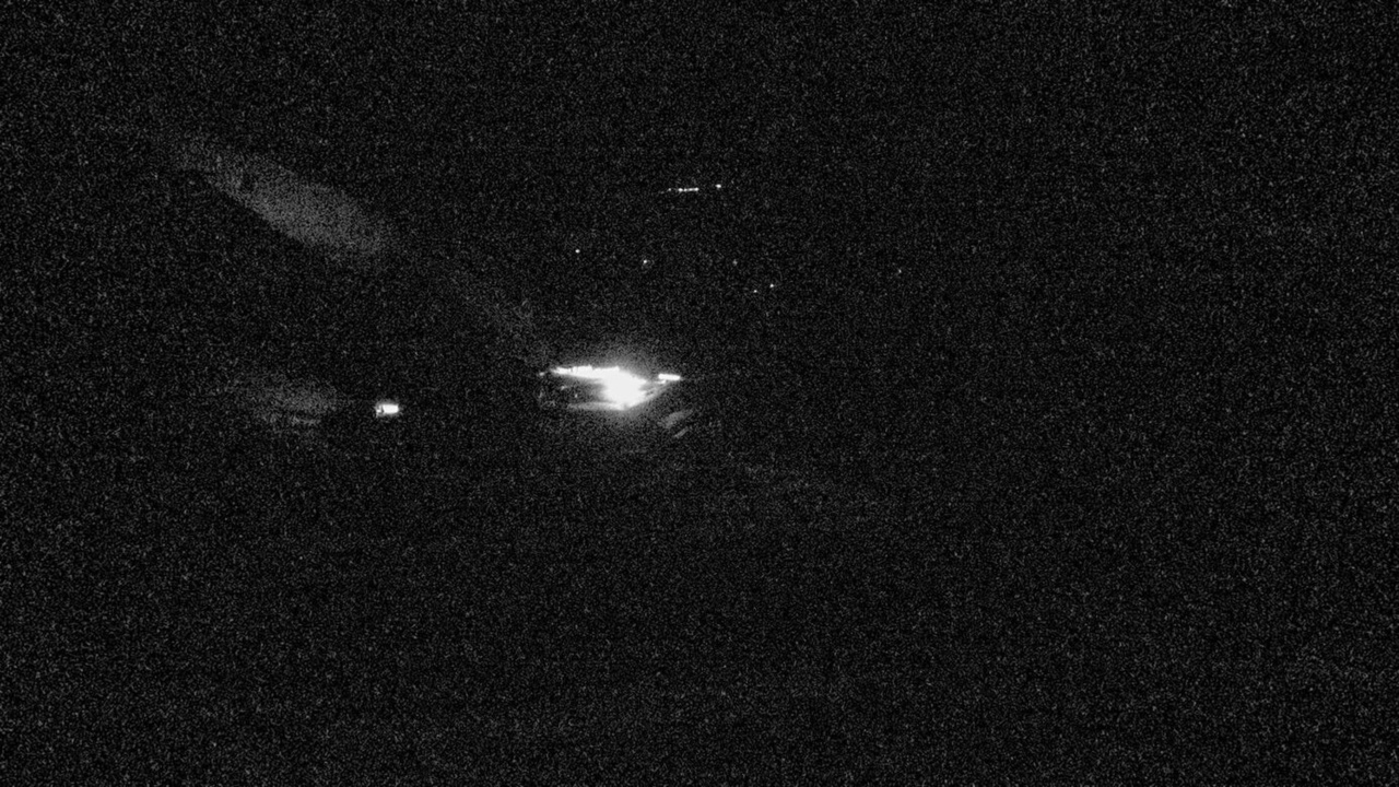 The Remarkables Curvey Basin snow cam captured at 3 October 2026 at 9:25 pm NZDT
