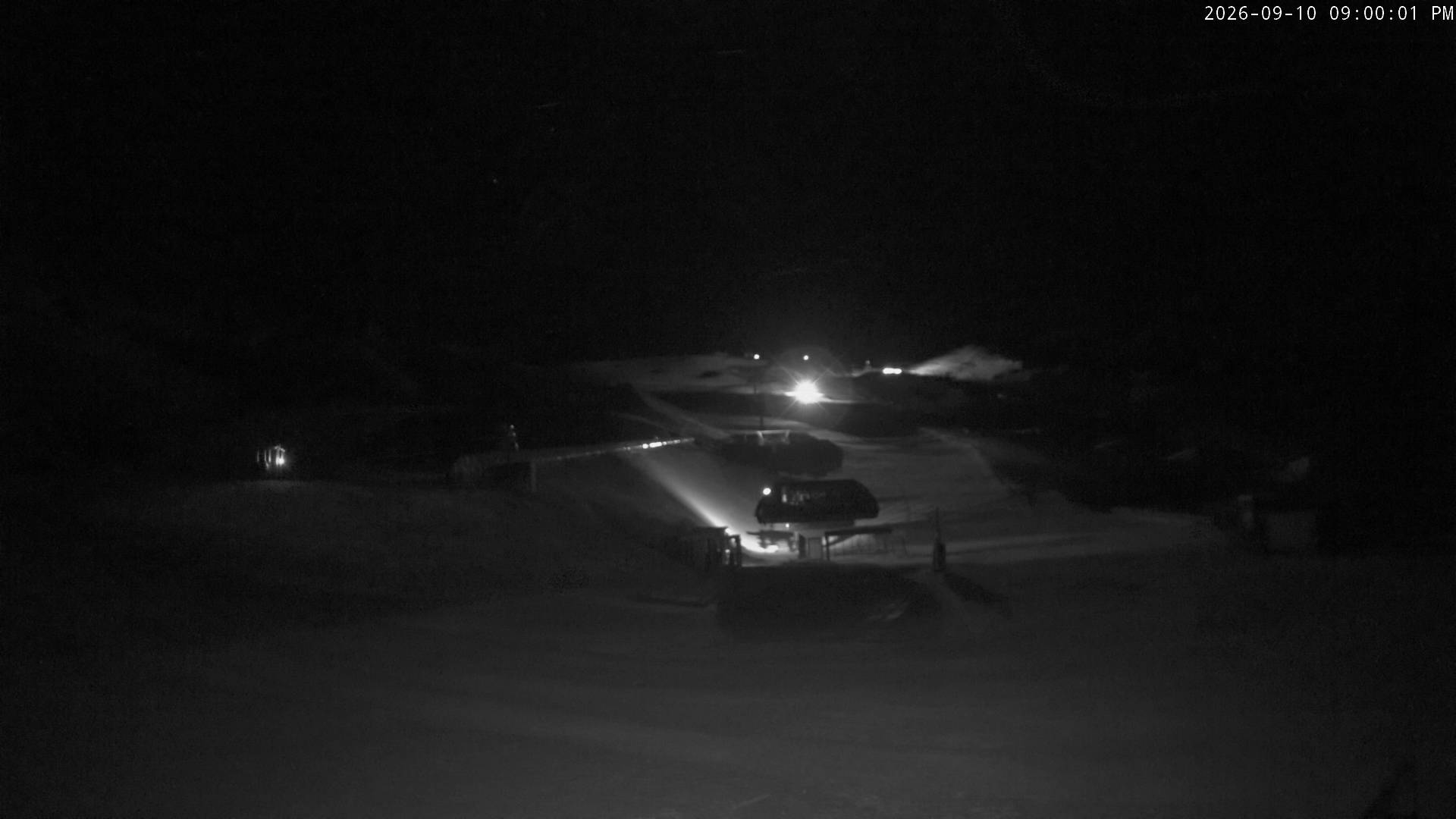 Cardrona Alpine Resort Main Basin snow cam captured at 10 September 2026 at 9:10 pm NZST