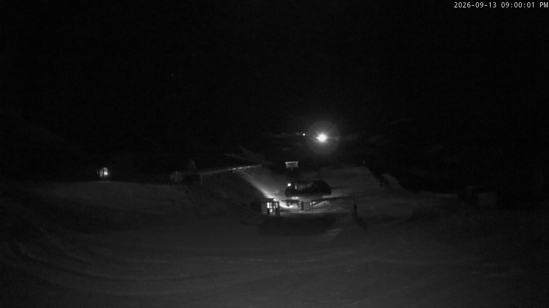 Cardrona Alpine Resort Main Basin snow cam captured at 13 September 2026 at 9:09 pm NZST