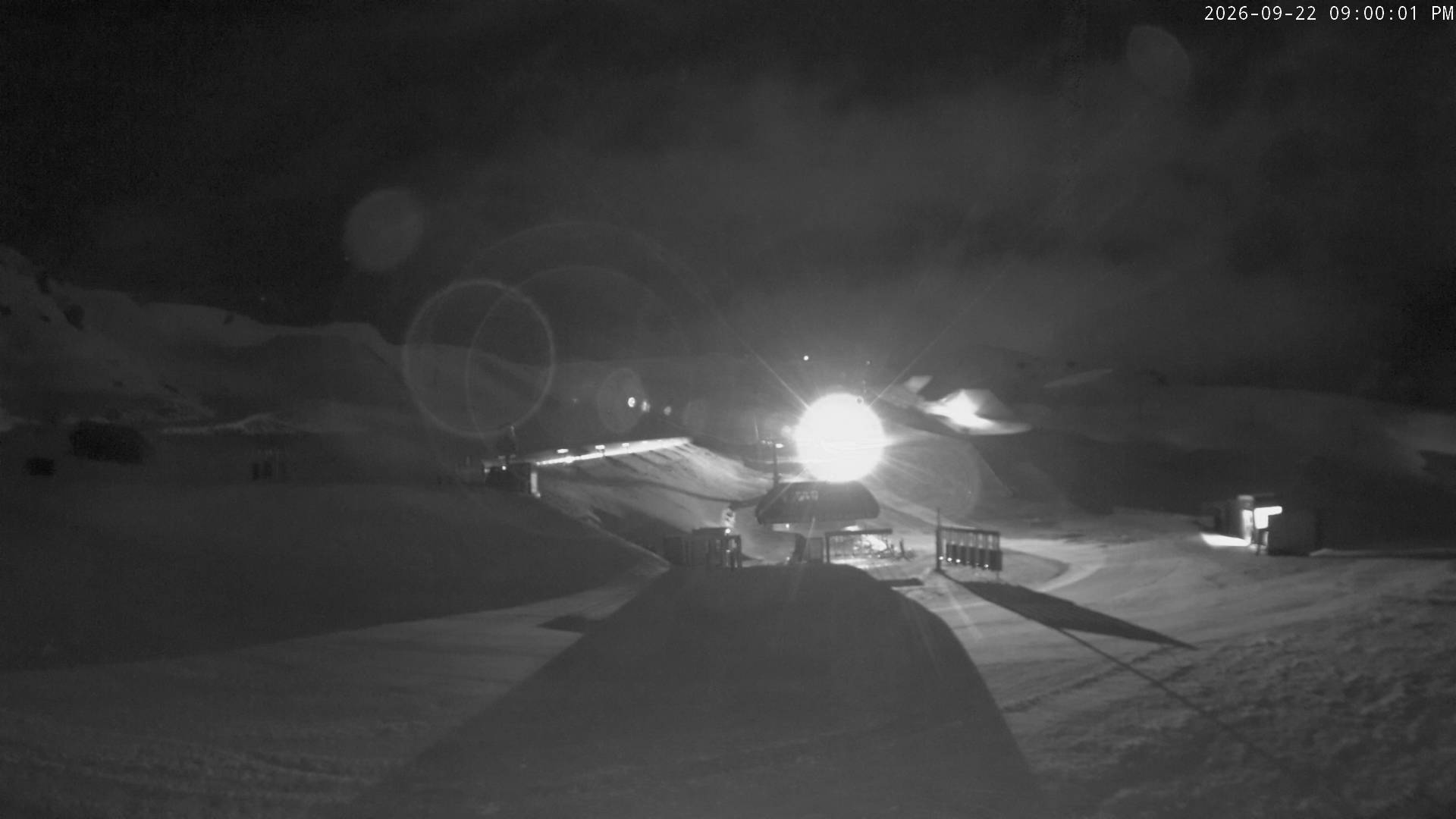 Cardrona Alpine Resort Main Basin snow cam captured at 22 September 2026 at 9:03 pm NZST