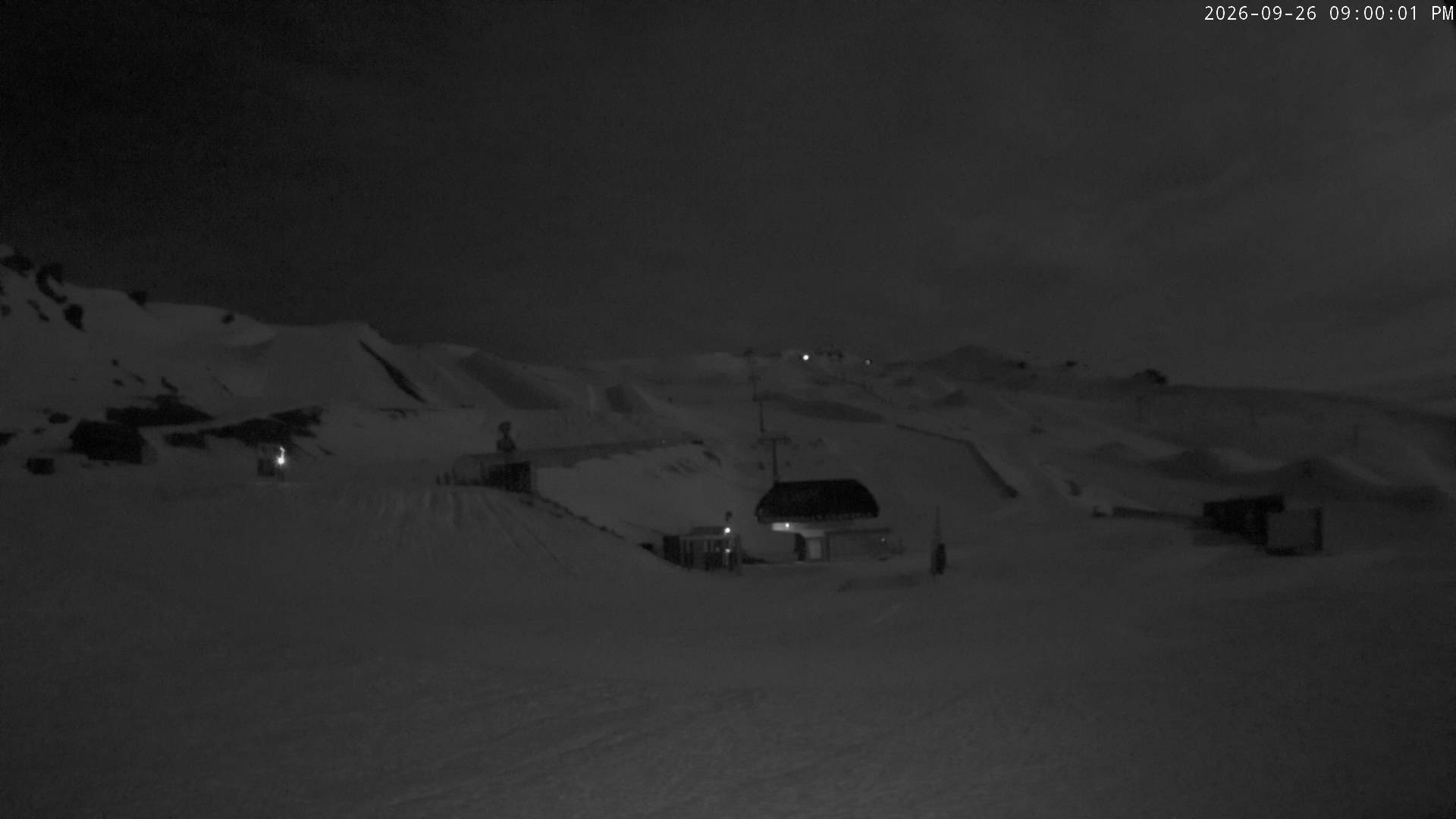 Cardrona Alpine Resort Main Basin snow cam captured at 26 September 2026 at 9:08 pm NZST
