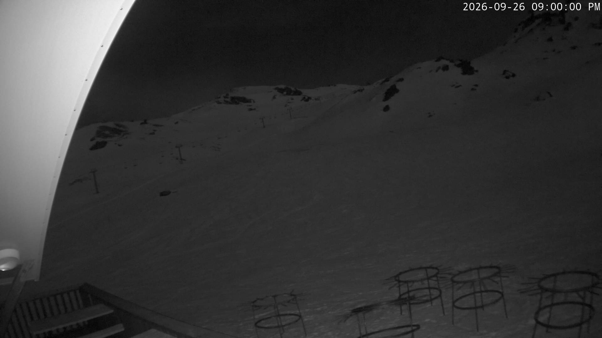 Cardrona Alpine Resort Captain's Basin snow cam captured at 26 September 2026 at 9:08 pm NZST