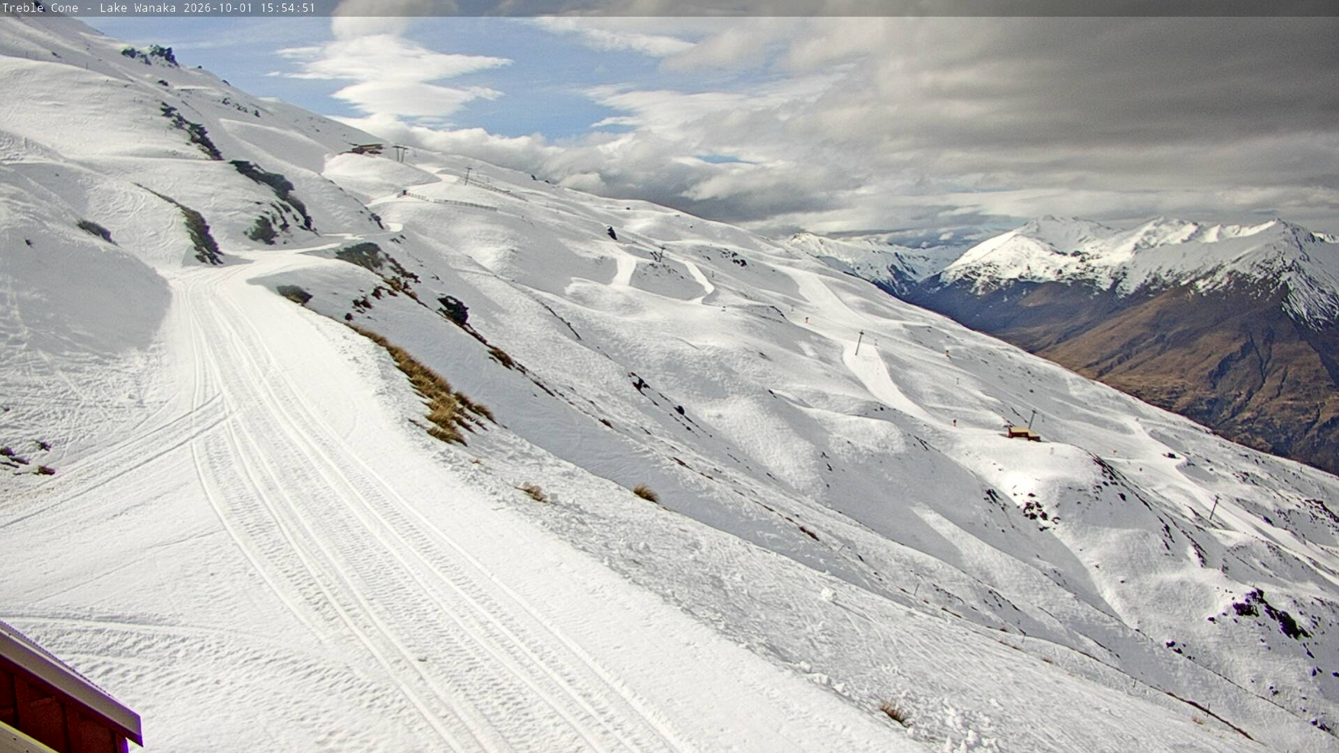Treble Cone Home Basin snow cam captured at 1 October 2026 at 4:45 pm NZDT