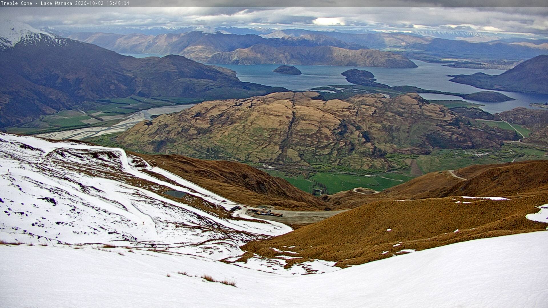 Treble Cone Lake Wānaka View snow cam captured at 2 October 2026 at 4:44 pm NZDT