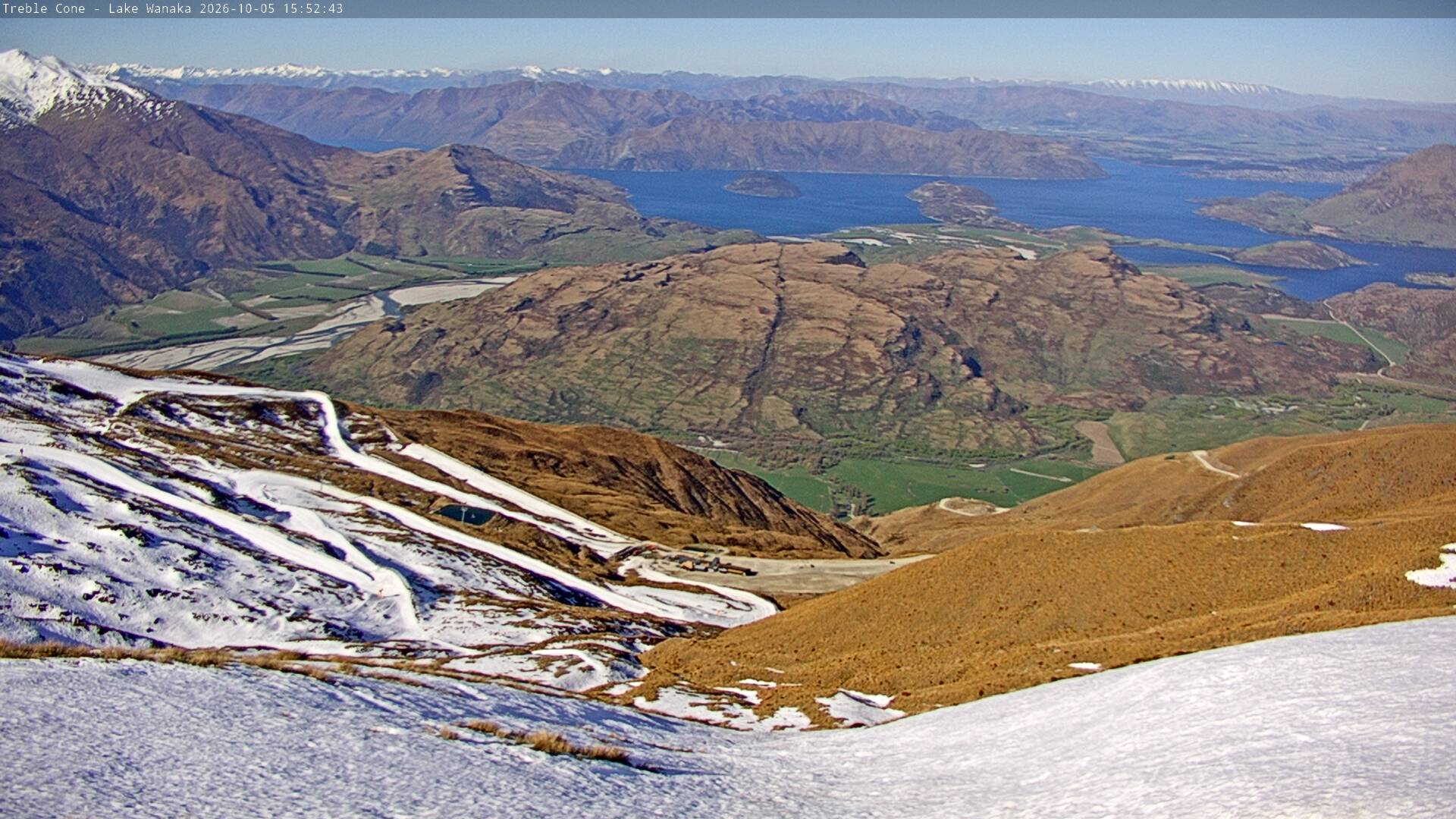 Treble Cone Lake Wānaka View snow cam captured at 5 October 2026 at 4:43 pm NZDT